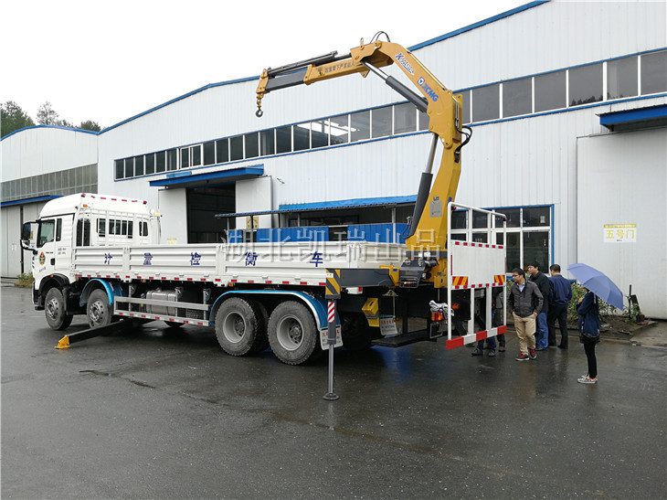 ��ͨ�z��܇ʹ�ø����Լ����M(j��n)����