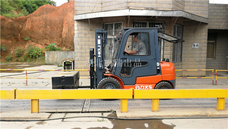 ����܇���M�И˶�